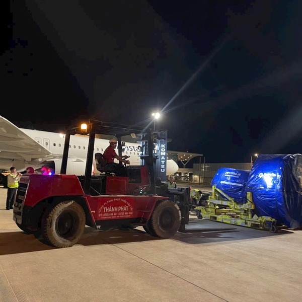 cho thuê xe nâng h.long điền tại H.Long Điền